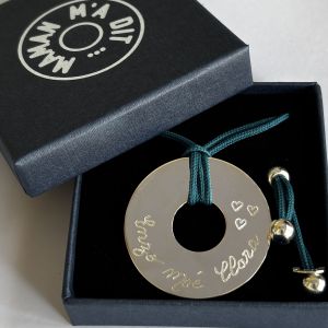 Collier grosse cible finition comprise